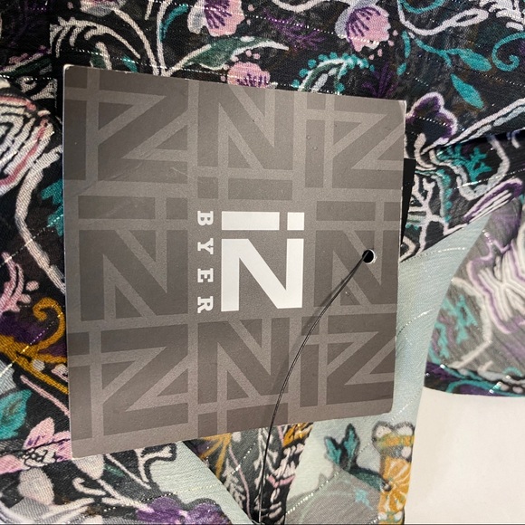 NWT iZ Byer Floral Boho Floral Flute Sleeve Blouse Size M - Picture 6 of 13